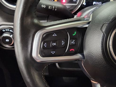 Used 2018 Jeep Wrangler Unlimited Sahara image 47