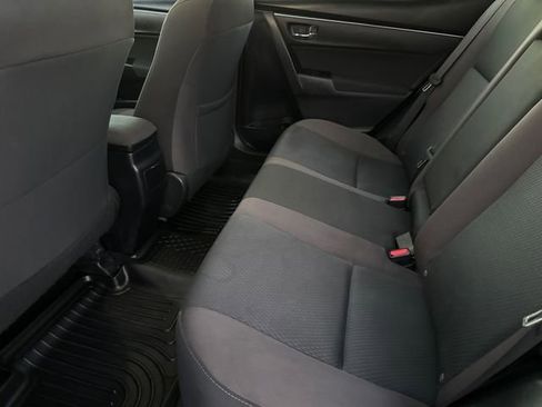 Used 2017 Toyota Corolla LE image 15