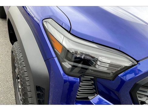 Used 2024 Toyota Tacoma TRD Sport image 30