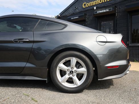Used 2019 Ford Mustang Coupe RWD image 10