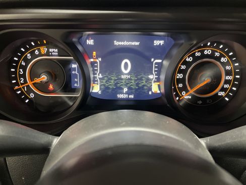 Used 2024 Jeep Gladiator Sport image 20