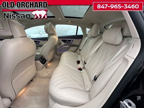 Used 2022 Mercedes-Benz EQS 580 4MATIC Sedan image 14