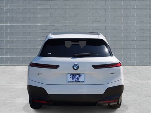 Used 2024 BMW iX xDrive50 image 4