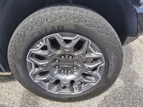 Used 2024 GMC Hummer EV 3X AWD/4WD image 8