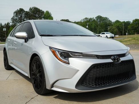 Used 2022 Toyota Corolla L image 33