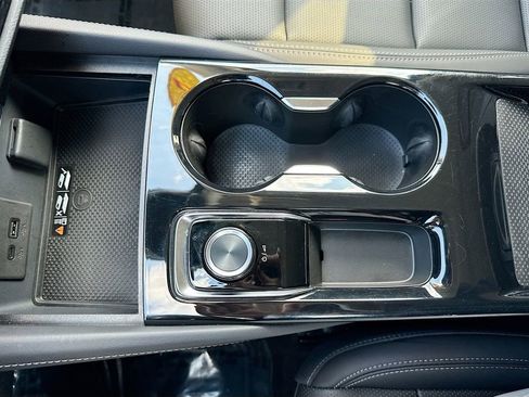 Used 2025 Buick Envision Preferred image 21