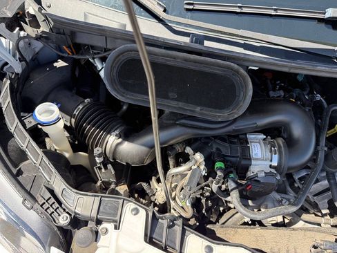 Used 2024 Ford Transit 350 XLT RWD image 10