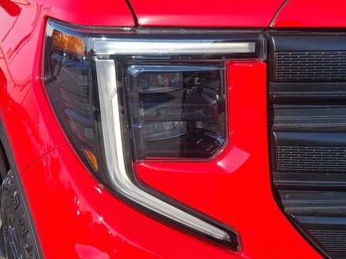 Used 2023 GMC Sierra 1500 Pro w/ Graphite Edition image 9