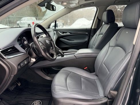 Used 2019 Buick Enclave Essence image 6