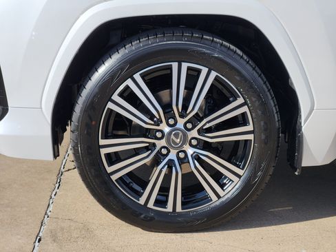 New 2026 Lexus LX 600 4WD w/ Luxury Package image 6