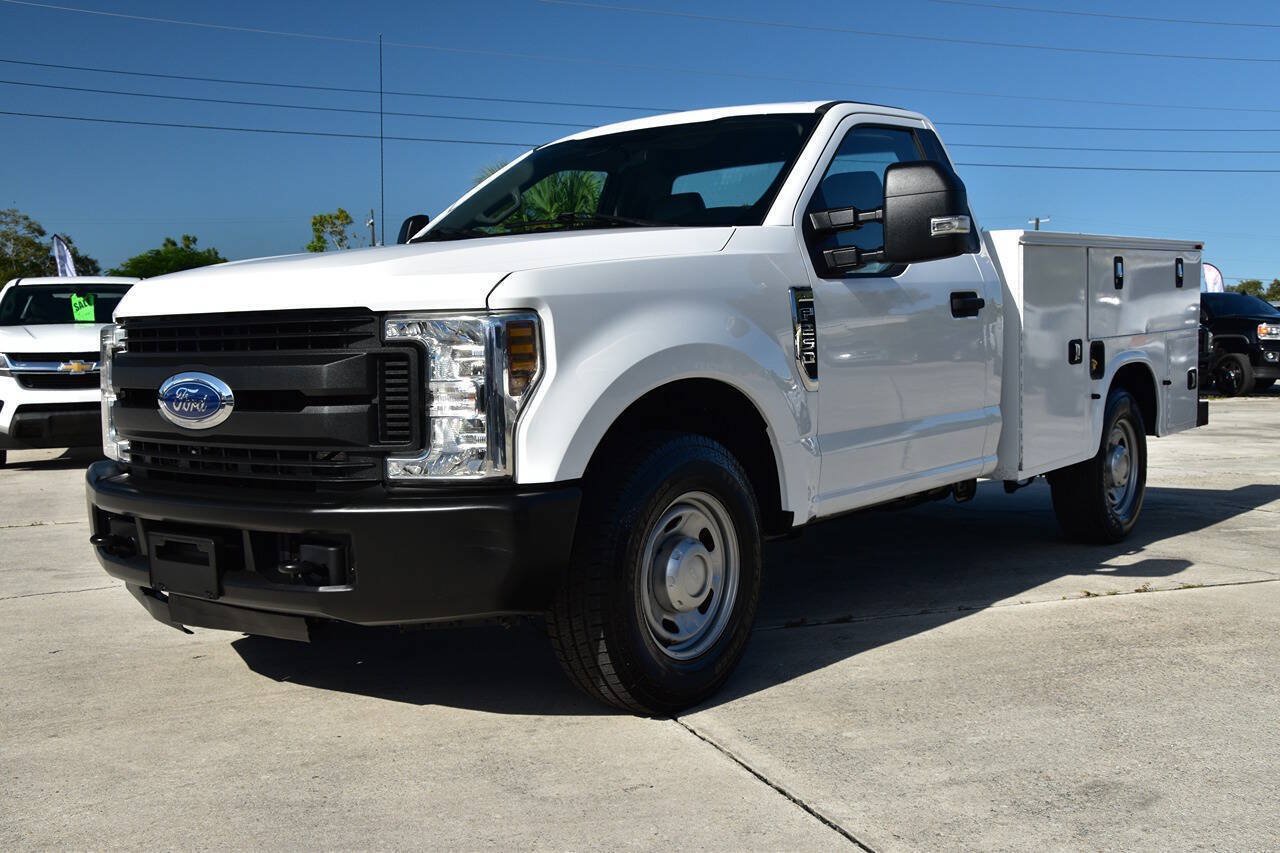Used 2019 Ford F250 XL w/ Power Equipment Group RWD image 3