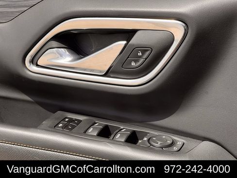 Used 2024 GMC Yukon SLT RWD image 24