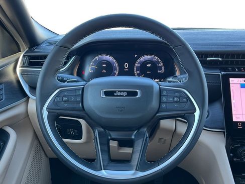 New 2025 Jeep Grand Cherokee L Limited image 21