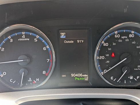 Used 2018 Toyota RAV4 Limited w/ Advanced Technology Package AWD/4WD image 10