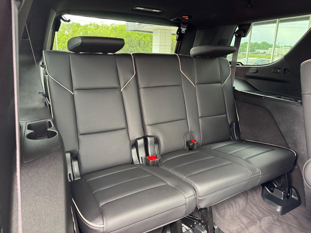 Used 2023 Cadillac Escalade Premium Luxury w/ Performance Package AWD/4WD image 14