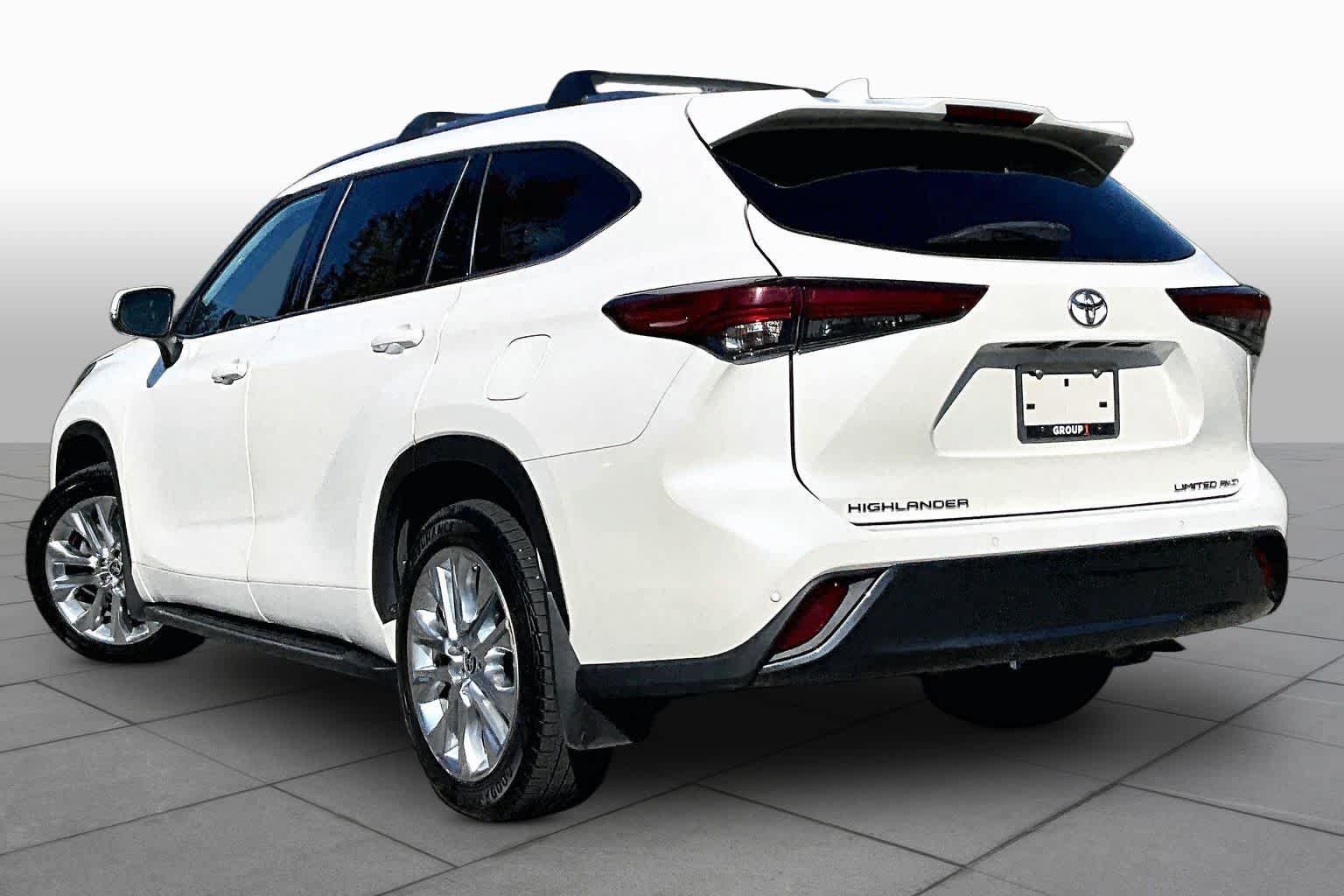 Used 2020 Toyota Highlander Limited AWD/4WD image 12