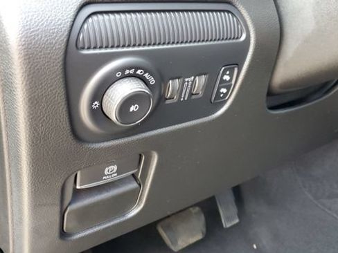 Used 2024 Jeep Wagoneer Series II w/ Convenience Group I AWD/4WD image 14
