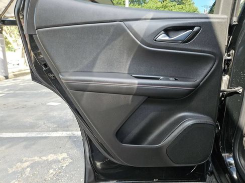 Used 2025 Chevrolet Blazer RS FWD image 18