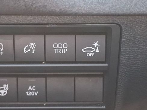 Used 2023 Toyota Tundra Platinum AWD/4WD image 24