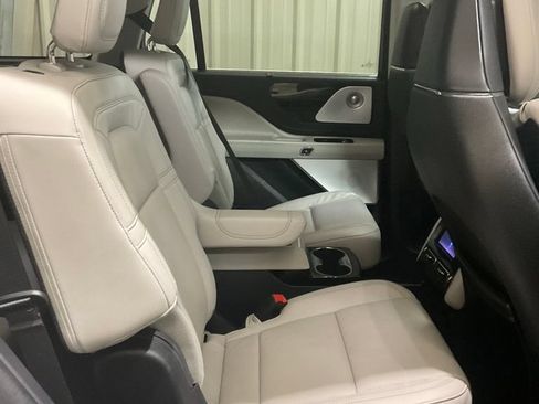 Used 2025 Lincoln Aviator Reserve w/ Equipment Group 201A AWD/4WD image 14