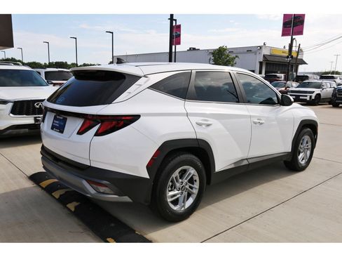 Certified 2026 Hyundai Tucson SE FWD image 8