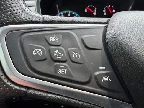 Used 2023 Chevrolet Equinox LS w/ Sport Edition image 16