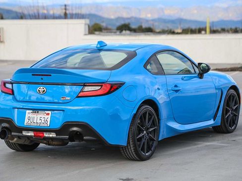 Used 2023 Toyota GR86 Premium image 5