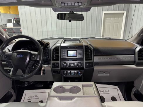 Used 2019 Ford F250 XL w/ Power Equipment Group image 17