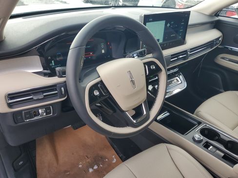 New 2026 Lincoln Corsair Premiere image 12