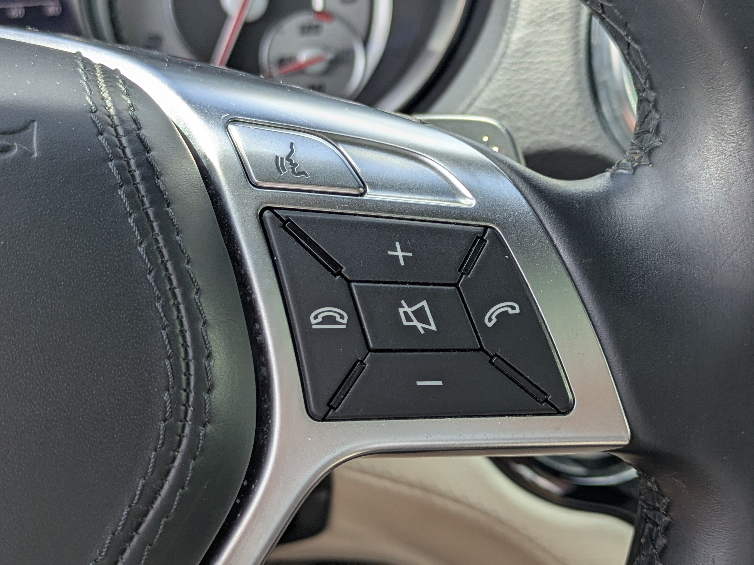 Used 2014 Mercedes-Benz SL 550 image 21