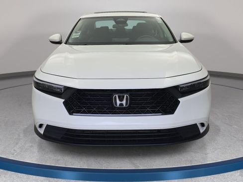 Used 2024 Honda Accord EX image 2