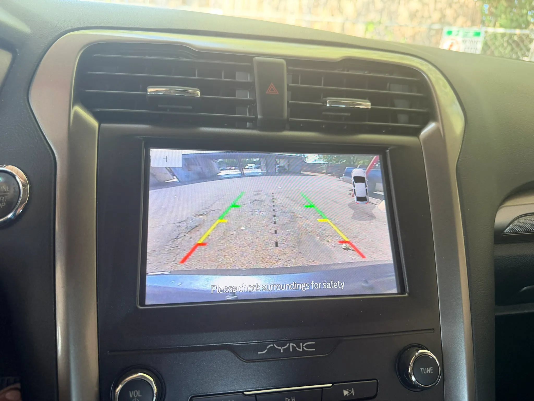 Used 2020 Ford Fusion SE FWD image 26