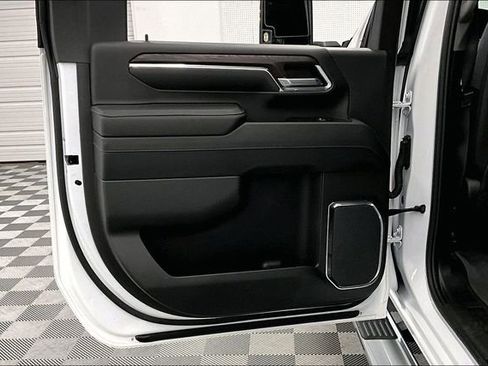 Used 2024 GMC Sierra 3500 SLT w/ SLT Premium Package image 22