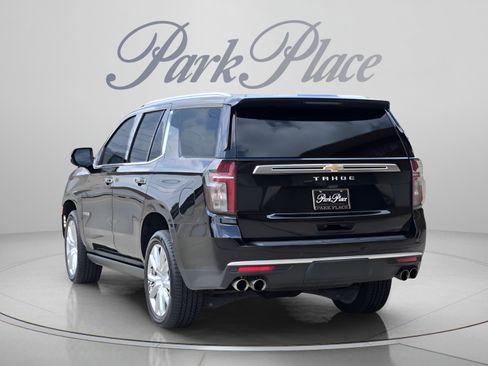Used 2021 Chevrolet Tahoe High Country w/ Premium Package RWD image 3