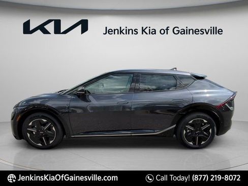 New 2025 Kia EV6 Wind RWD image 7