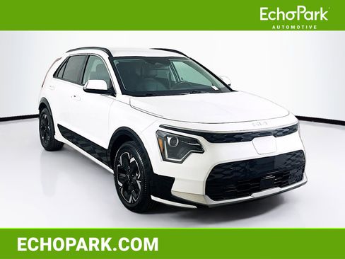 Used 2023 Kia Niro Wind w/ Wind Preserve Package image 1