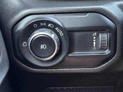 Used 2023 Jeep Wrangler Unlimited Sport AWD/4WD image 17