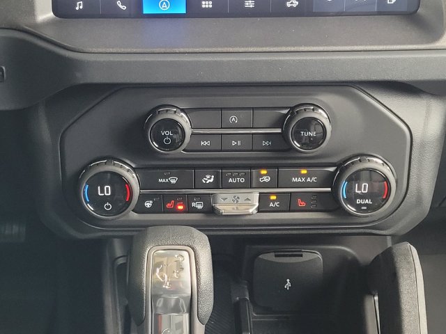 New 2026 Ford Bronco Badlands w/ Sasquatch Package AWD/4WD image 17