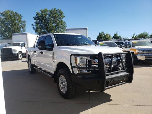 Used 2019 Ford F250 XLT AWD/4WD image 5