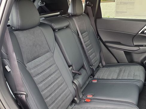 New 2026 Mitsubishi Outlander SE FWD image 32