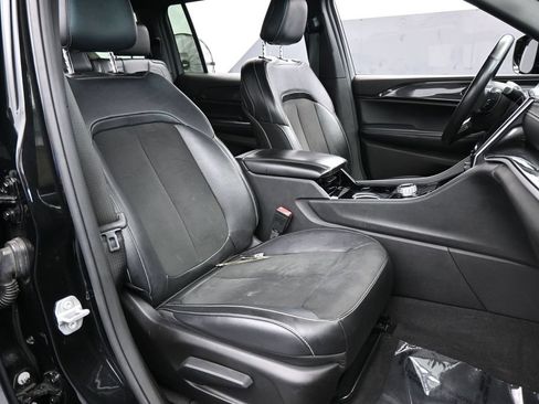 Used 2022 Jeep Grand Cherokee L Laredo RWD image 48