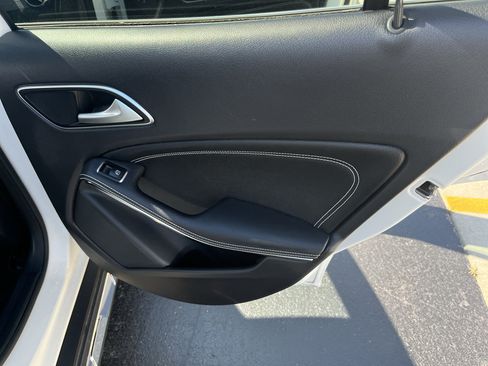 Used 2020 Mercedes-Benz GLA 250 4MATIC image 48