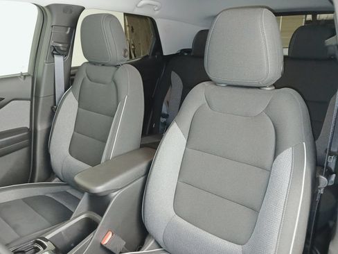 Used 2024 Chevrolet TrailBlazer LT w/ Convenience Package FWD image 11