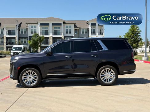 Used 2023 Cadillac Escalade Premium Luxury AWD/4WD image 4