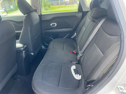 Used 2015 Kia Soul + FWD image 11