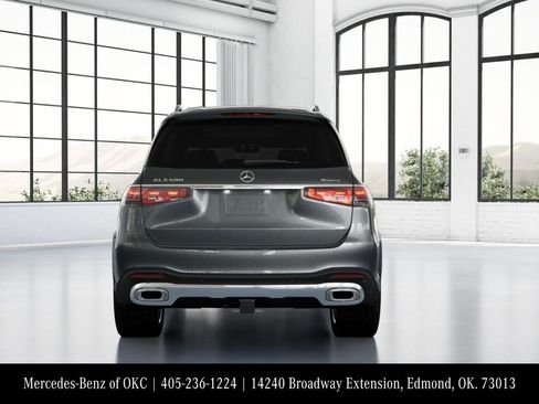 New 2026 Mercedes-Benz GLS 580 4MATIC image 25