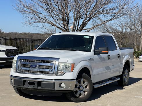 Used 2013 Ford F150 XLT w/ XLT Chrome Pkg image 2