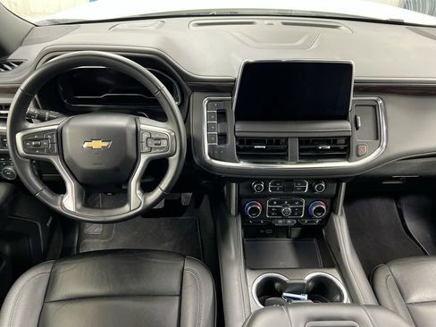 Used 2024 Chevrolet Suburban LT image 10