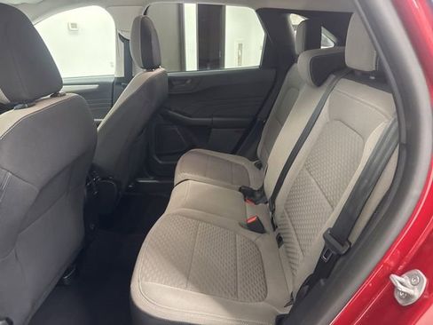 Used 2022 Ford Escape SE image 23