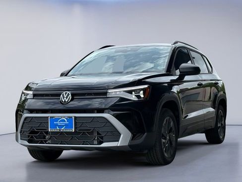 New 2026 Volkswagen Taos S image 7